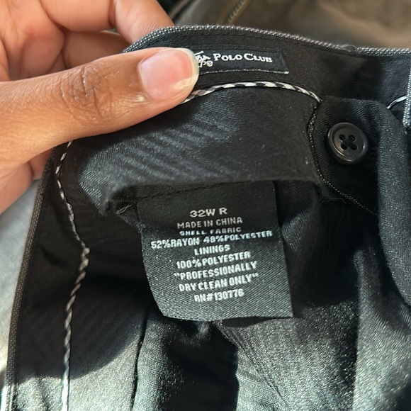 Grey Tailored Suit Brand: Beverly Hills Polo Club Suit Size: 38R Pant Size: 32WR - Picture 13 of 13